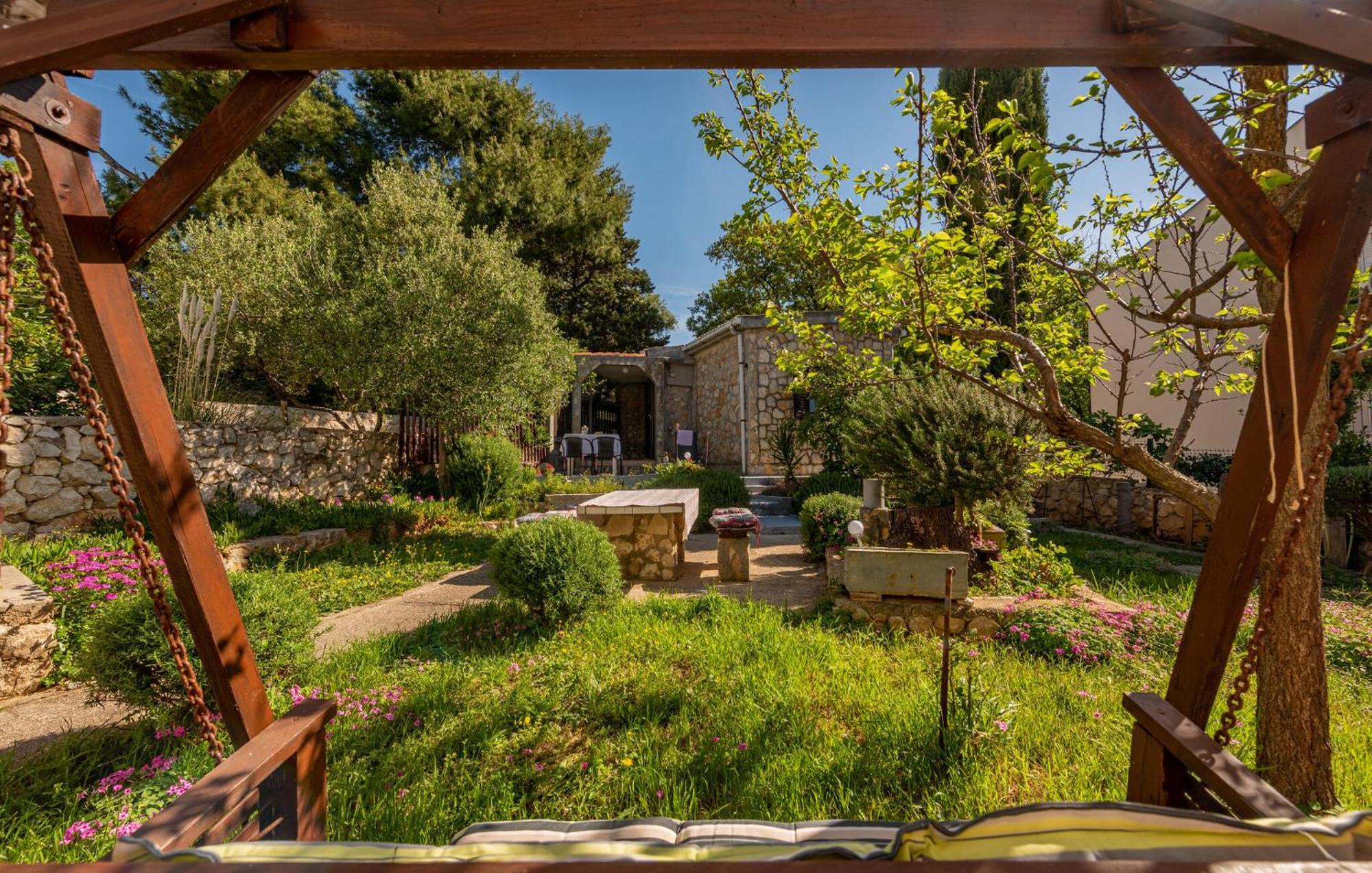 Nice Apartment In Potocnica With House Sea View Borovići Εξωτερικό φωτογραφία