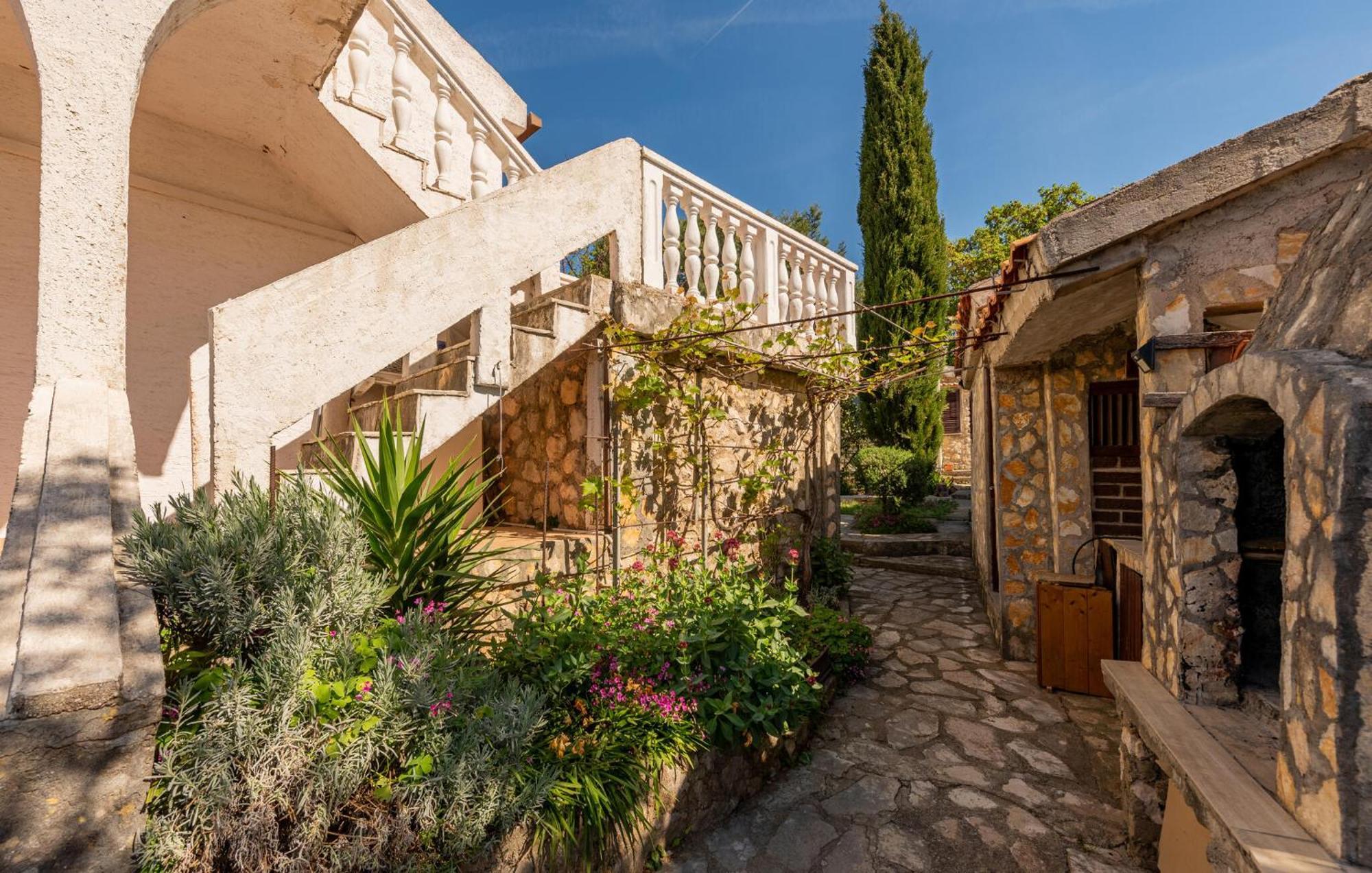 Nice Apartment In Potocnica With House Sea View Borovići Εξωτερικό φωτογραφία